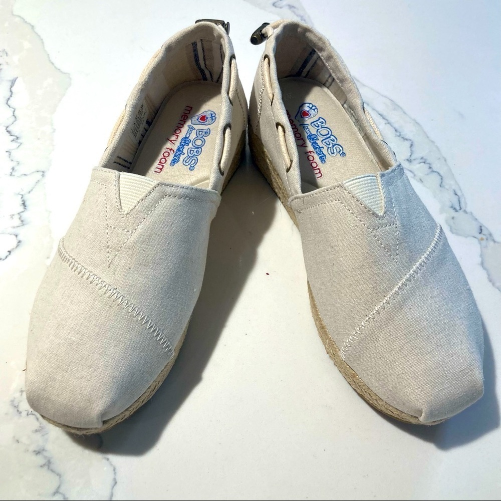 𝅺BOBS by Skechers Sz 7 Wedge Espadrilles Memory Foam Insoles Height NWOT